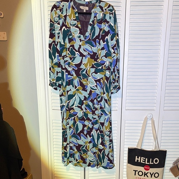 Hobbs London Dresses & Skirts - Floral Silk Long Sleeve Dress